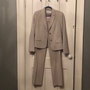 Woman’s suit